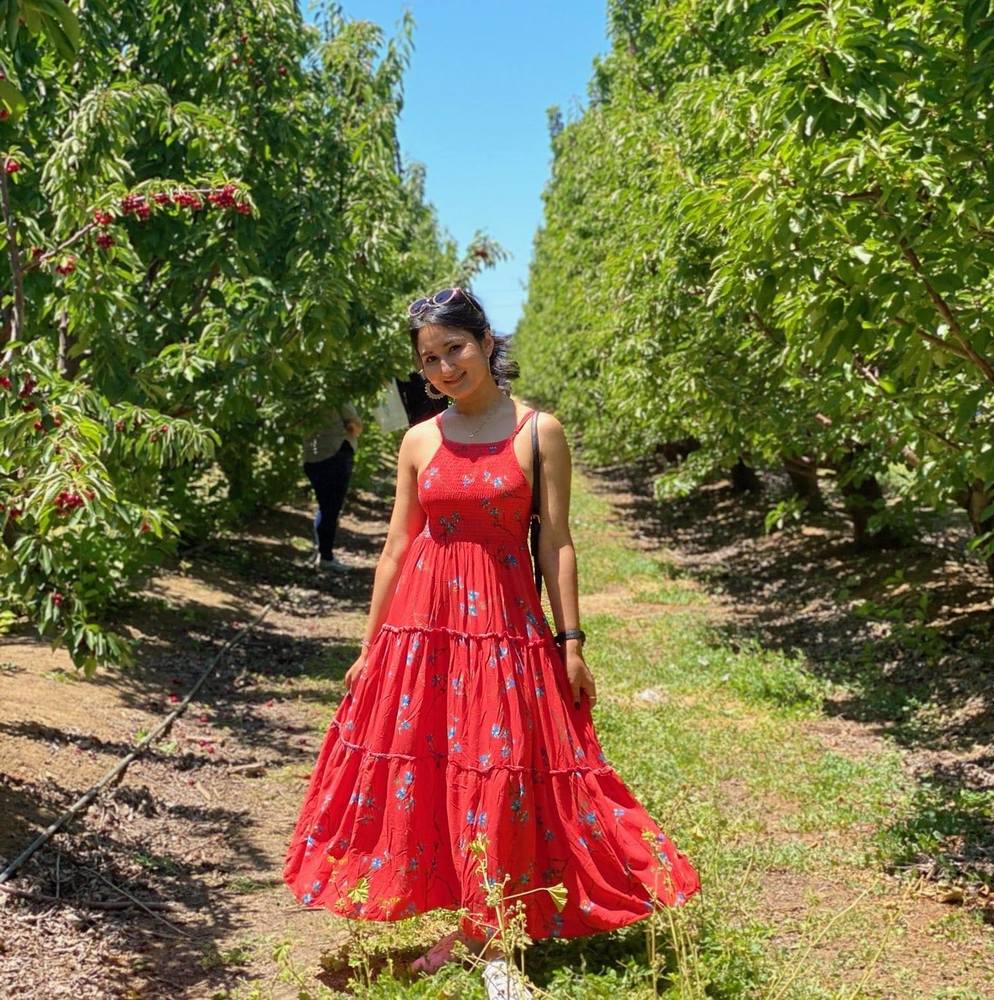 Meet your Posher, Sandhya